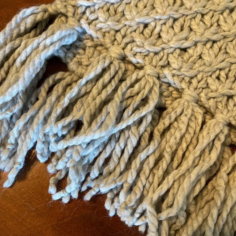 Ann Taylor Chunky Knit gray Scarf  Fringe Design wool cozy scarf fall‎ accessory